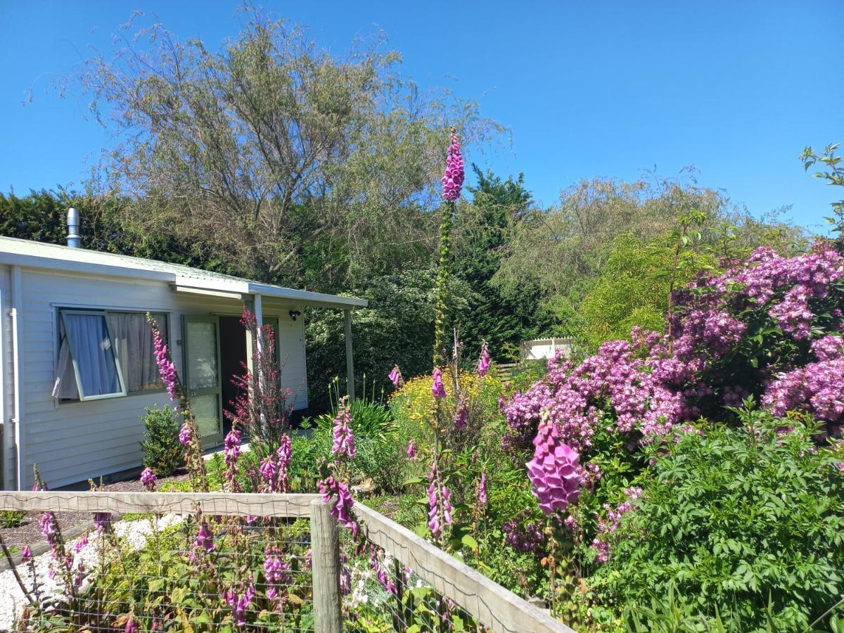 One Bedroom Country Cottage Motueka ภายนอก รูปภาพ