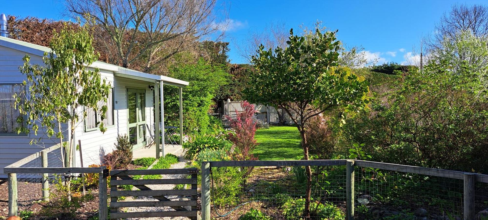 One Bedroom Country Cottage Motueka ภายนอก รูปภาพ